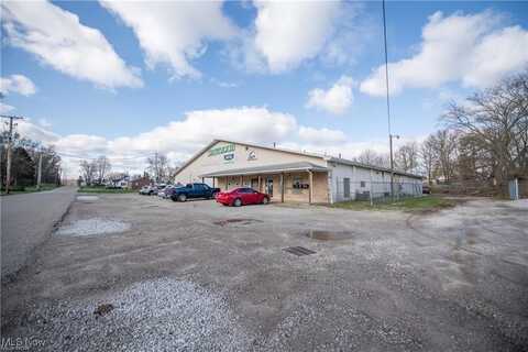 4043 Beck Avenue, Louisville, OH 44641