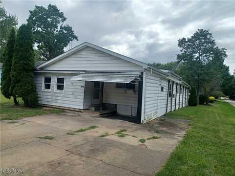 3908 Hightree Avenue SE, Holland, OH 44484