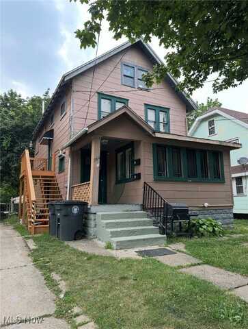 1164 Pondview Ave, Akron, OH 44305