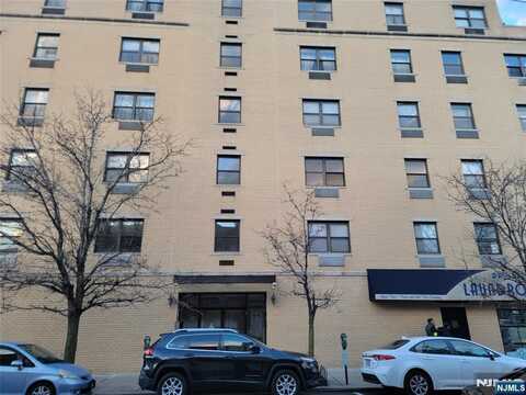 2401 Bergenline Avenue 4F, Union City, NJ 07087