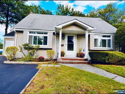 19-15 Hunter Place, Fair Lawn, NJ 07410