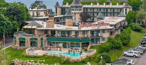 104 W Dixon, Charlevoix, MI 49720