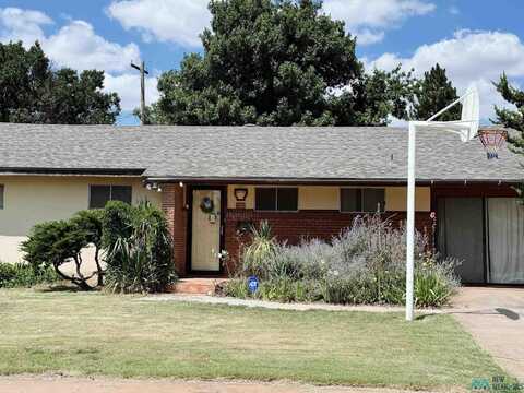 112 W Yucca Avenue, Clovis, NM 88101
