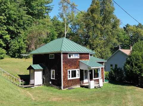 124 Deer Avenue, Saint Johnsbury, VT 05819