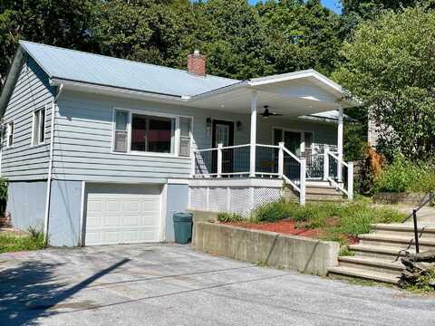 3 Quarry Court, Saint Albans, VT 05478