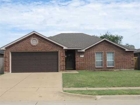 941 La Sierra Drive, Crowley, TX 76036