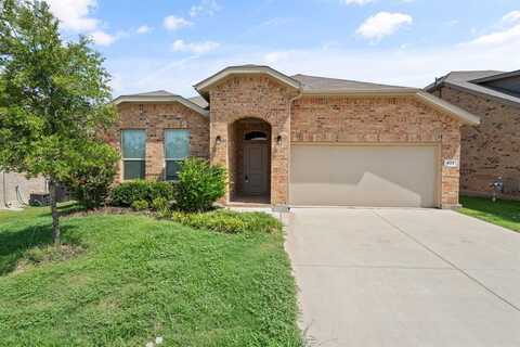 825 Blackhorse Trail, Fort Worth, TX 76247