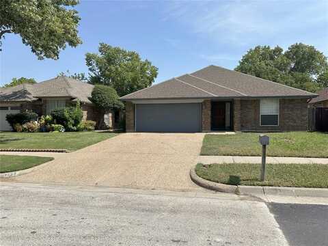 4927 Highbank Drive, Arlington, TX 76018