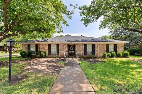 7251 Valley Dale Court, Benbrook, TX 76116