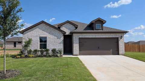 933 TRACTION Trail, Cleburne, TX 76031