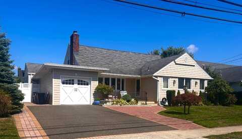 6 Cail Drive, East Rockaway, NY 11518
