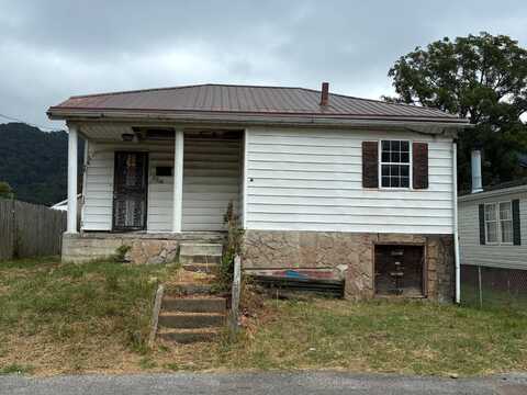 8706 Maryland Avenue, Marmet, WV 25315