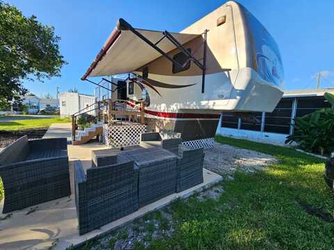 15175 Stringfellow Rd, Bokeelia, FL 33922