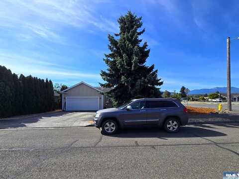 801 E Willow St., Sequim, WA 98382
