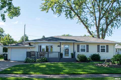 1611 W GARFIELD Street, Davenport, IA 52804