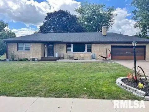 514 N MISSISSIPPI Street, Blue Grass, IA 52726
