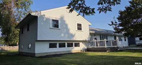 422 N RIDGE Street, Taylorville, IL 62568