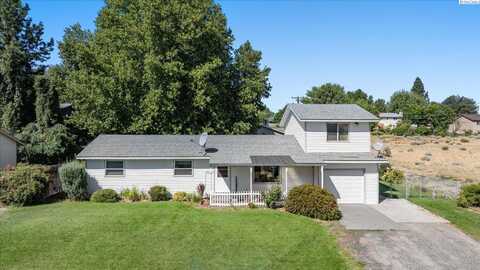 1209 11th St, Benton City, WA 99320