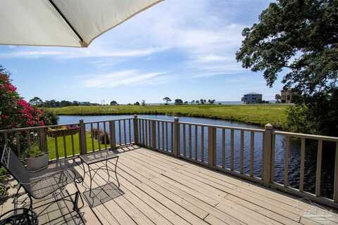 1053 Lionsgate Ln, Gulf Breeze, FL 32563