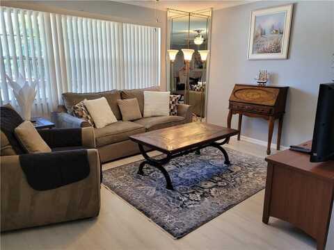 4302 Martinique Cir, Coconut Creek, FL 33066