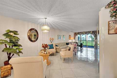 2541 N Nob Hill Rd, Sunrise, FL 33322