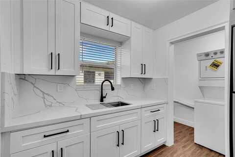 420 SW 27th Ter, Fort Lauderdale, FL 33312
