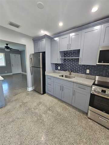 325 Phippen Rd, Dania Beach, FL 33004