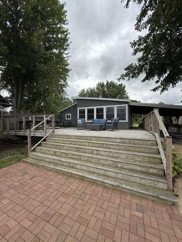 240 LAKE Street, MARQUETTE, WI 53947