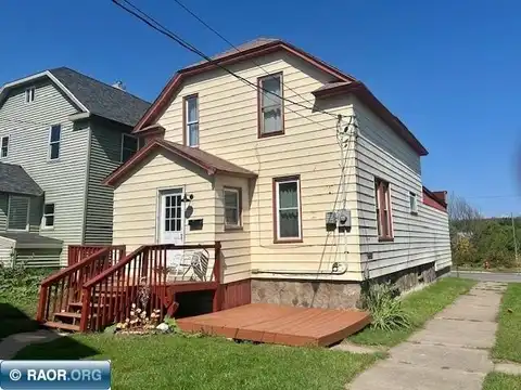 1319 13th St, Hibbing, MN 55746
