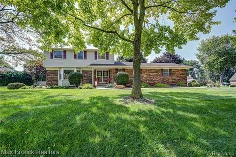 2112 Keylon Drive Road, West Bloomfield, MI 48324