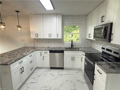 212 Breckinridge Court, Hampton, VA 23666