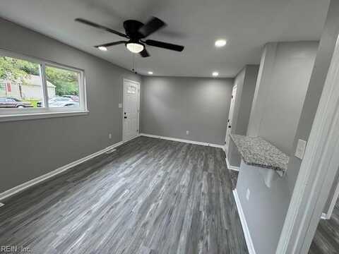 1122 West Avenue, Hampton, VA 23669