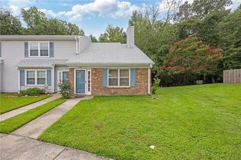 110 Briarwood Place, Yorktown, VA 23692