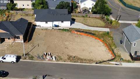 645 BOULDER LOOP, Creswell, OR 97426