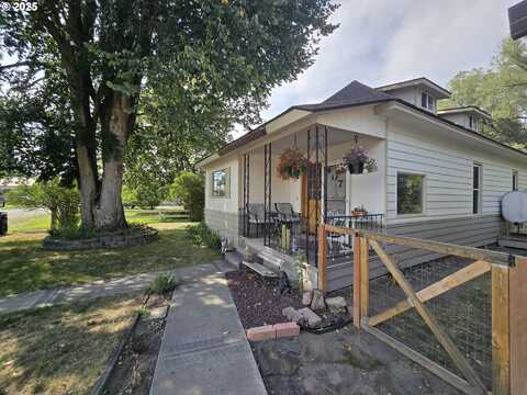 407 RESIDENCE ST, Enterprise, OR 97828