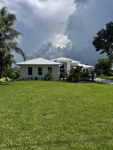 1064 NW Spruce Ridge Drive, Stuart, FL 34994