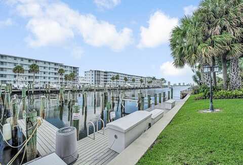 135 Shore Court, North Palm Beach, FL 33408