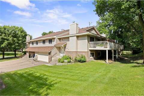 7237 Pontiac Circle, Chanhassen, MN 55317
