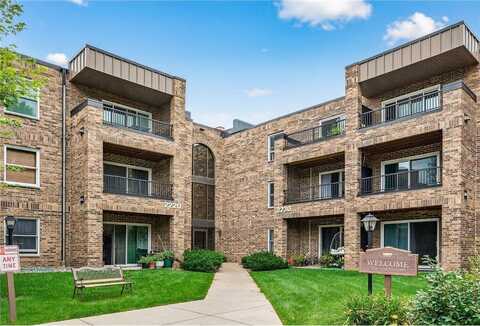 2220 Midland Grove Road, Roseville, MN 55113