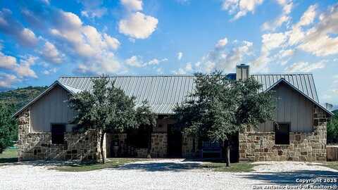 888 Tierra Linda Dr, ConCan, TX 78881