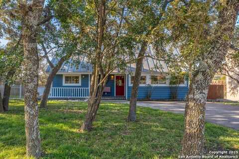 1262 Paradise Dr, Canyon Lake, TX 78133