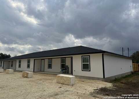 1008 County Road 4516, San Antonio, TX 78009