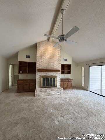 5910 Crescent Falls, Windcrest, TX 78239
