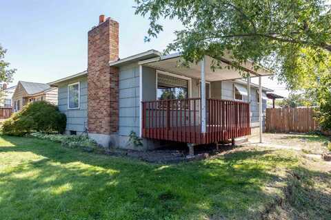 5020 N Cochran St, Spokane, WA 99205