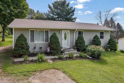 619 Effinger Road, Baraboo, WI 53913