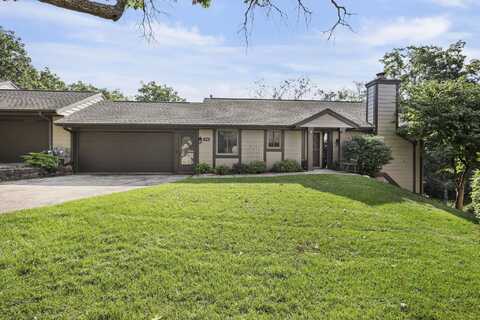 216 Shady Oak Court, Janesville, WI 53548