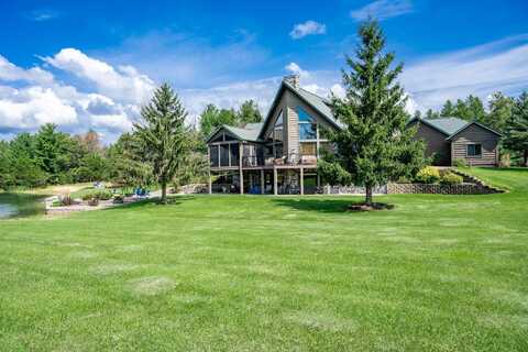 W5640 North Shore Drive, New Lisbon, WI 53950