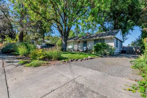 729 N Modoc Avenue, Medford, OR 97504