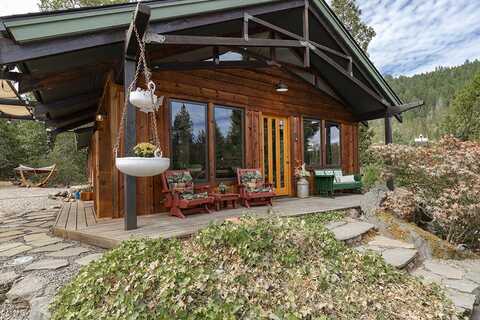 715 Greens Creek Road, Grants Pass, OR 97527