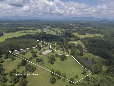 102 Uncle Coss Pond Road, Columbus, NC 28722